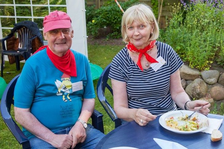 Wolfgang Krell mit Ehrenamtskollegin Barbara Behrens beim Sommerfest 2017